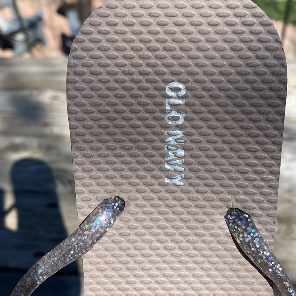 Old Navy Flip Flops size 8, glitter - Picture 2 of 2